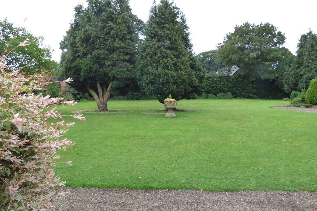 61 Durham Guest House Bagian luar foto
